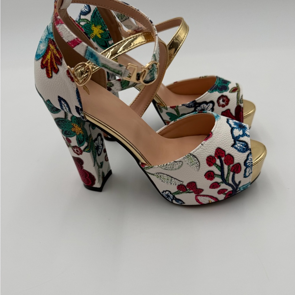 NEW Rebellious Rose Buckle Design Round Toe Platform Chunky High Heel Sz 37 - Picture 9 of 10